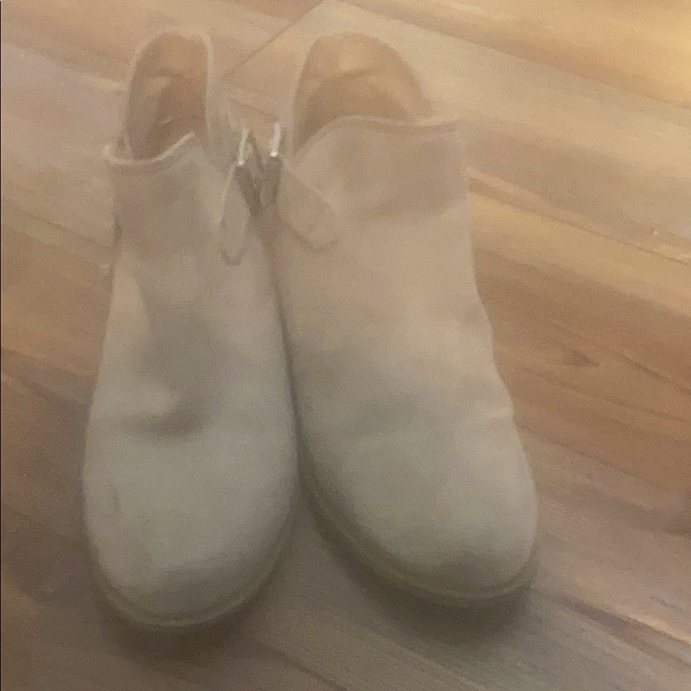 Size 5 kids shoes